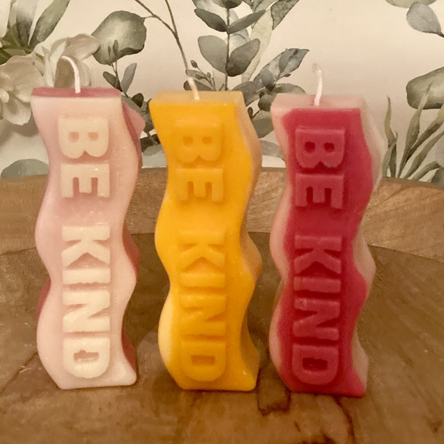 Be kind freestanding Candle Velvet & Peony Oud