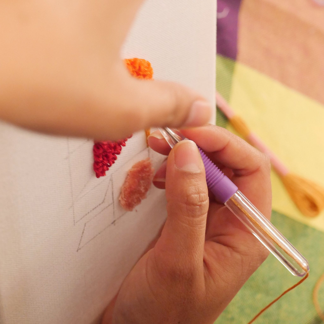 ATELIER | INITIATION À LA BRODERIE AU POINÇON MINIATURE