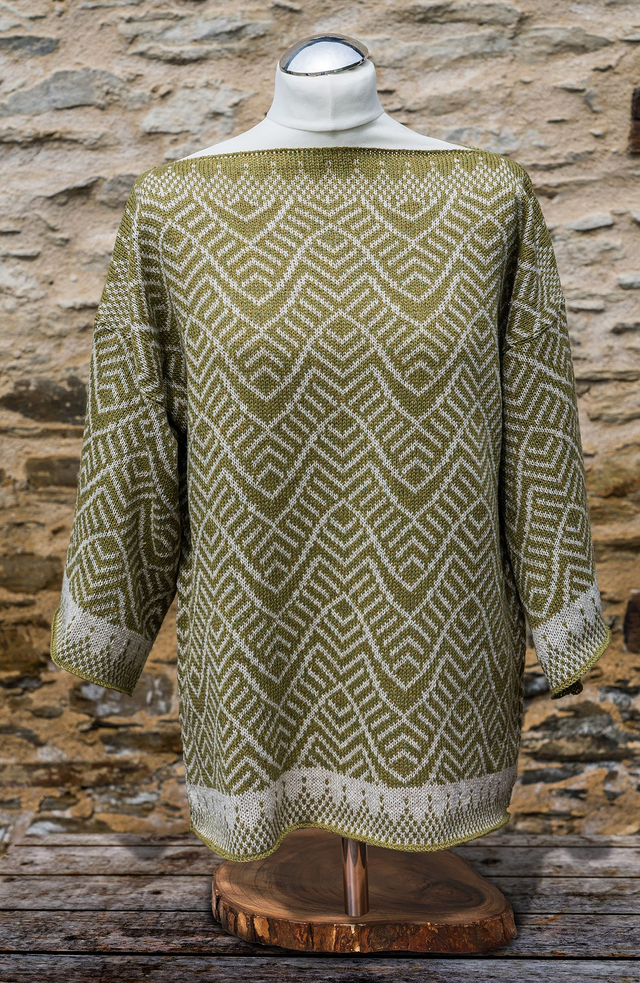 Ripples Tunic Green and Natural. Women's Merino and Silk Top. Boho Knits. Loose fit top. 