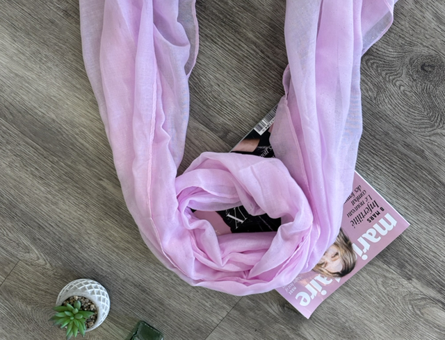 Écharpe rose poudré 