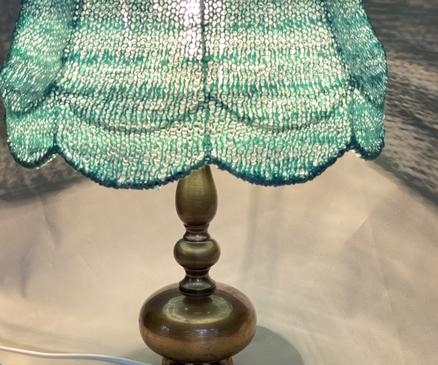 Tischleuchter  Caroline mit gestricktem Schirm Unikat