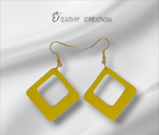 Boucles d'oreilles jaunes