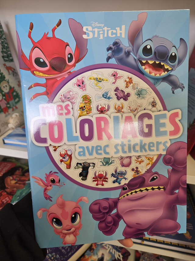 Mes coloriages avec stickers 