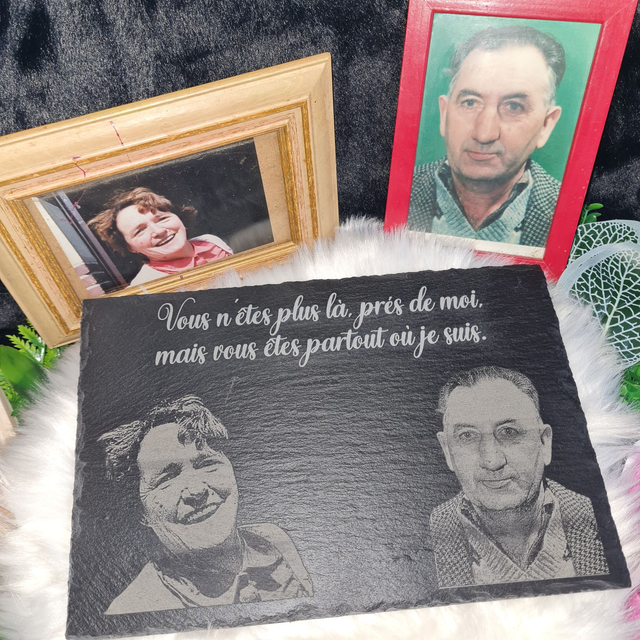 Une ardoise gravée : un hommage personnalisé