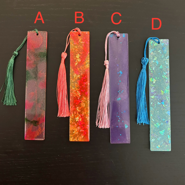 MARQUE PAGE EN RÉSINE 