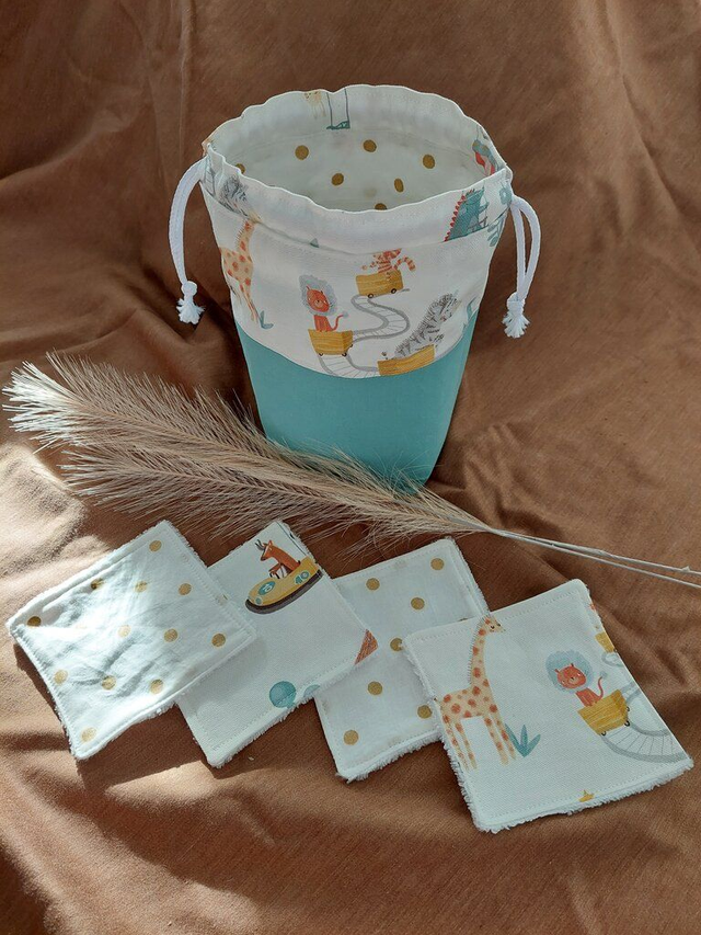 Pochon enfant FETE  FORAINE et ses 10 Lingettes