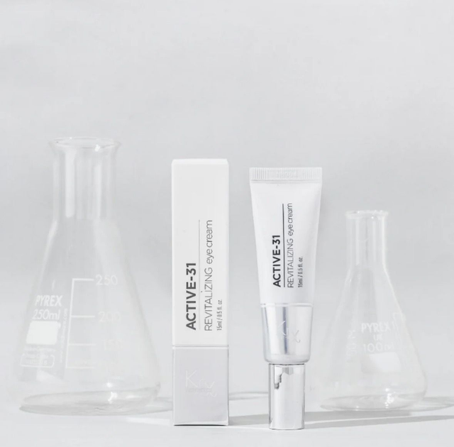 KRX ACTIVE 31 SZEMKÖRNYÉKÁPOLÓ KRÉM