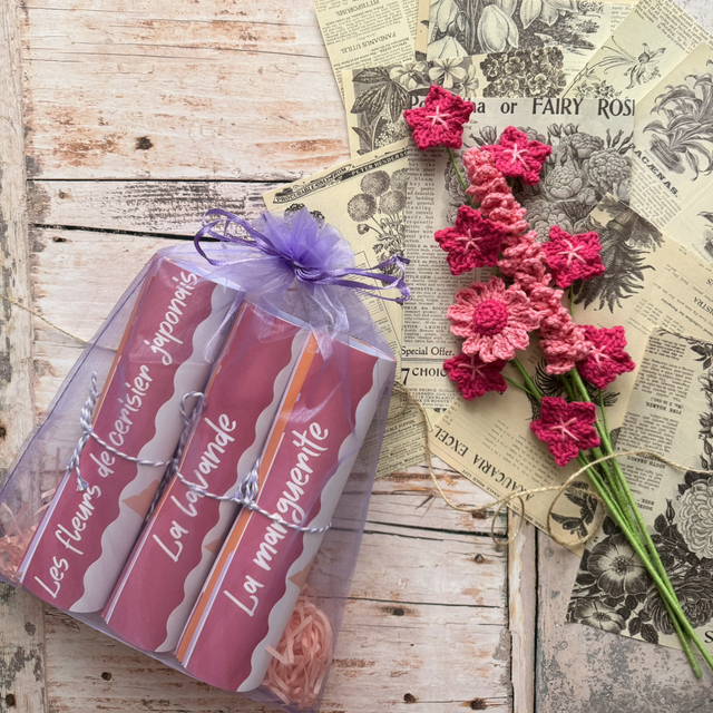 Kit bouquet personnalisable – lavande, marguerite et fleurs de cerisier au crochet