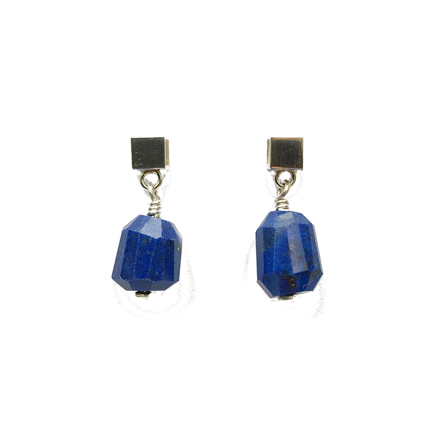 Cube oorbellen zilver met lapis lazuli