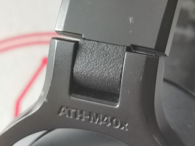 Audio-Technica ATH-M40x Hinge/Swivel