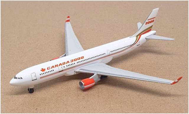 1:500 Airbus A330-200 Canada 3000 508360