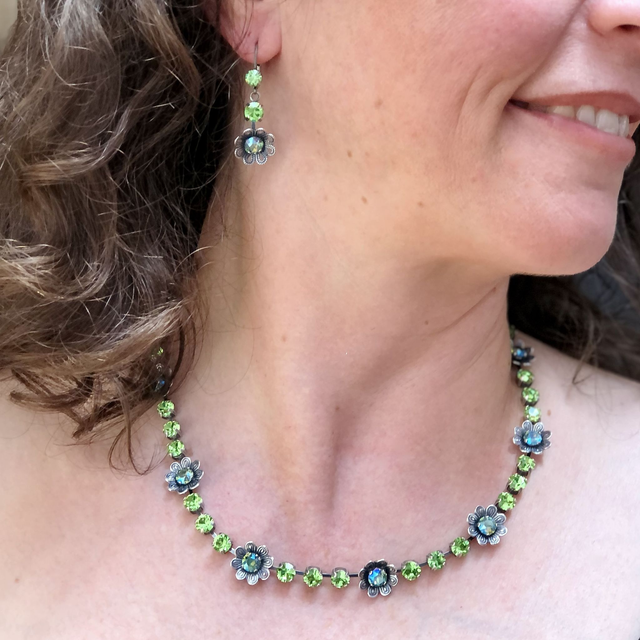 Collier BLÜMCHEN Peridot Shimmer, Grün