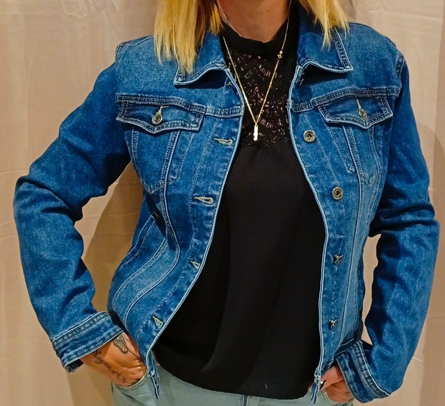 🌈 Veste en Jeans Femme Coupe Tendance Style Moderne et Décontractée🌈