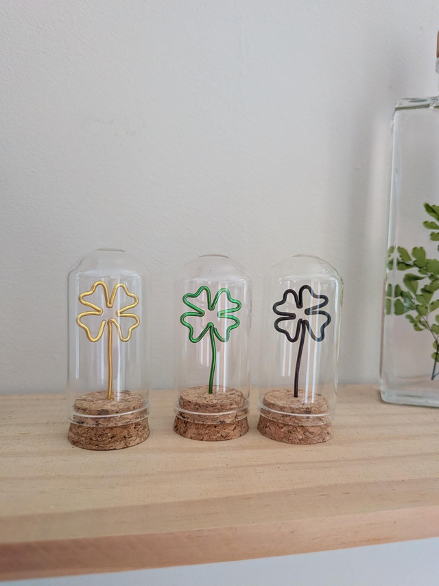 Trèfle sous mini cloche