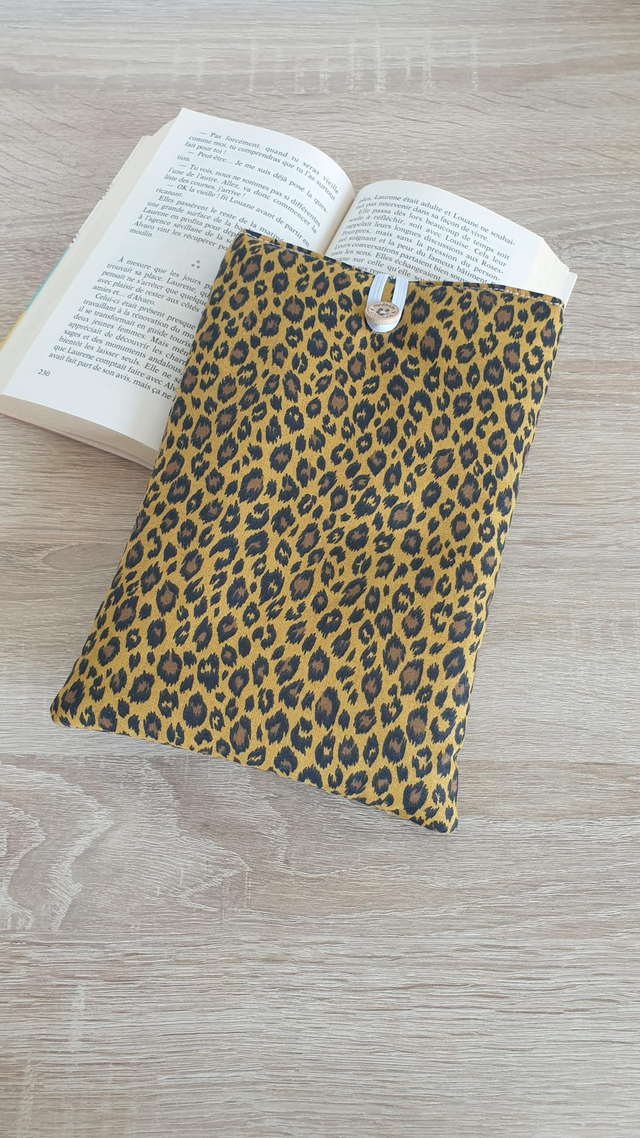 Pochette/ couvre livre léopard 🐆 