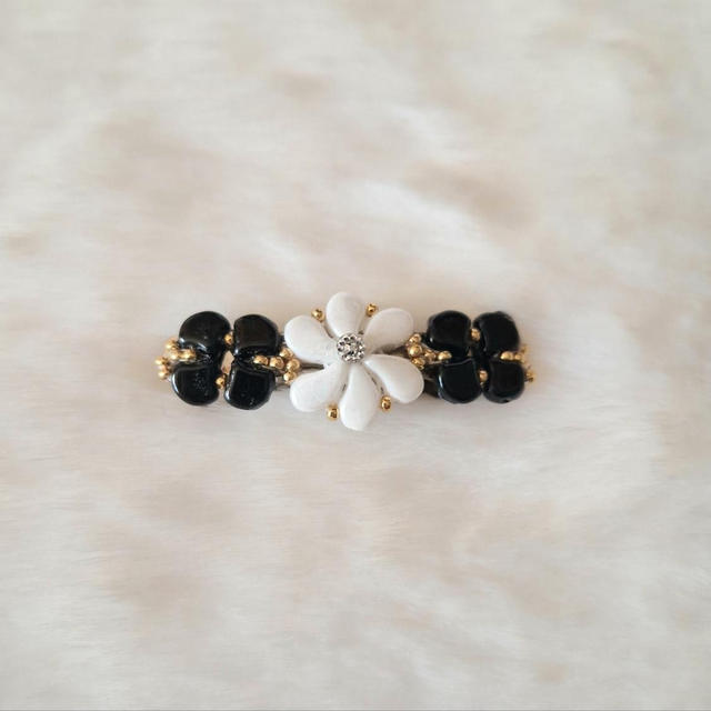 Barrette noire et blanche 