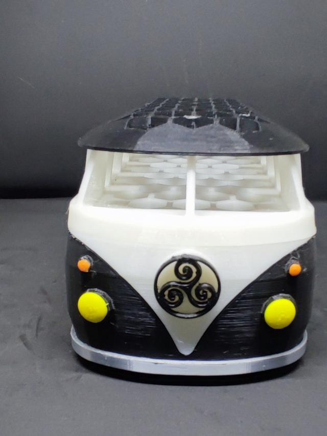 Organisateur de bureau “Combi VW BZH” – Esprit rétro et breton à votre service