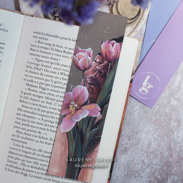 Flower woman / tulips (bookmark)