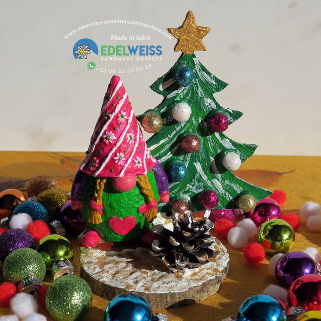 Lutine rose - sapin de Noël