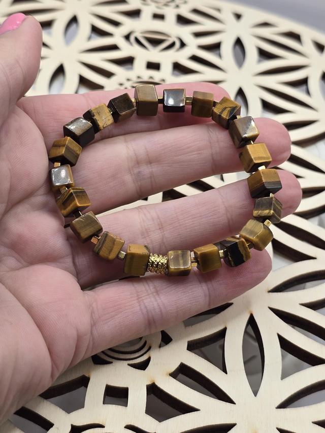 Bracelet Œil de tigre carré 0,8 cm