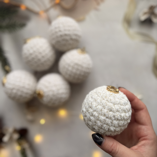 Boule de Noël traditionnelle à paillettes