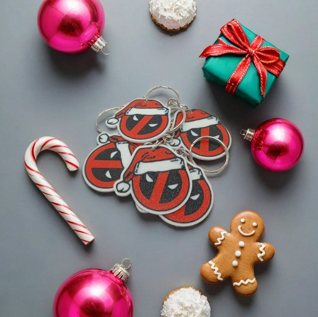 Christmas Deadpool Keyring with Santa Hat - Merry Christmas!