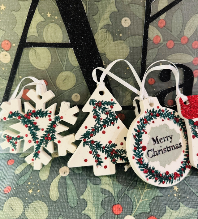 SET OF 5 GLITTER BAUBLES