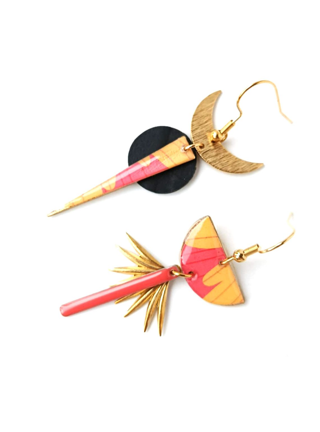 Boucles d'oreilles Asymétriques Upcyclées en Chambre à Air et Papier Recyclés - Florales