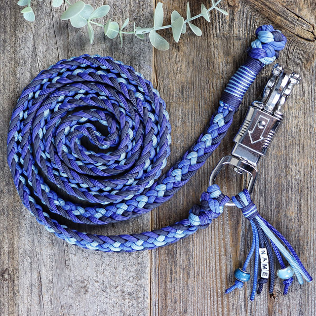 Handgeflochtener Pferdeführstrick, ombre-blau