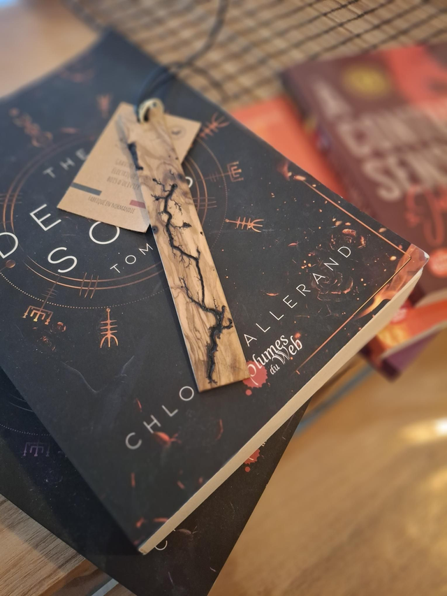 Marque-page gravé en olivier