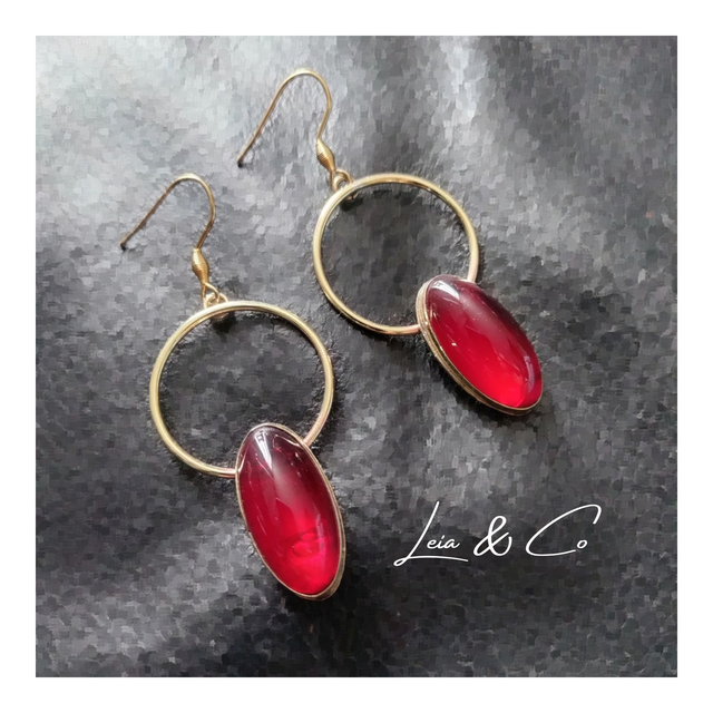 Boucles d&#039;oreilles pendantes avec pierres rouges LEIA&amp;CO