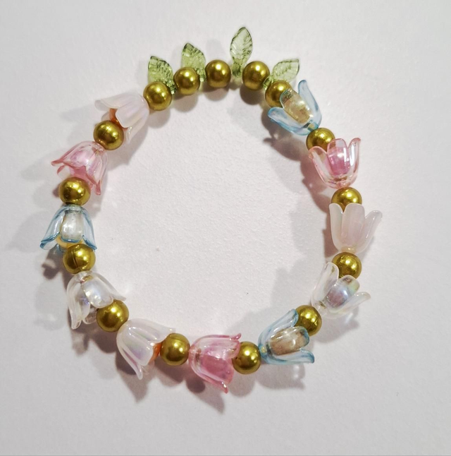 Bluebell flower charm beaded bracelet 