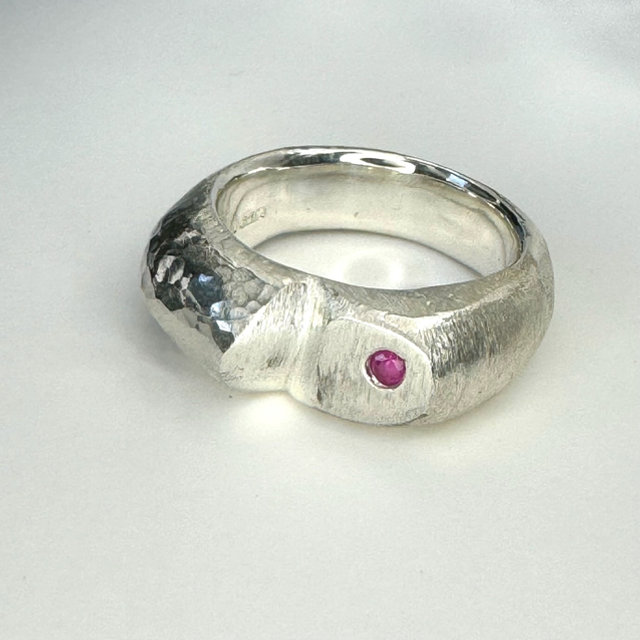 Hills and plains ring