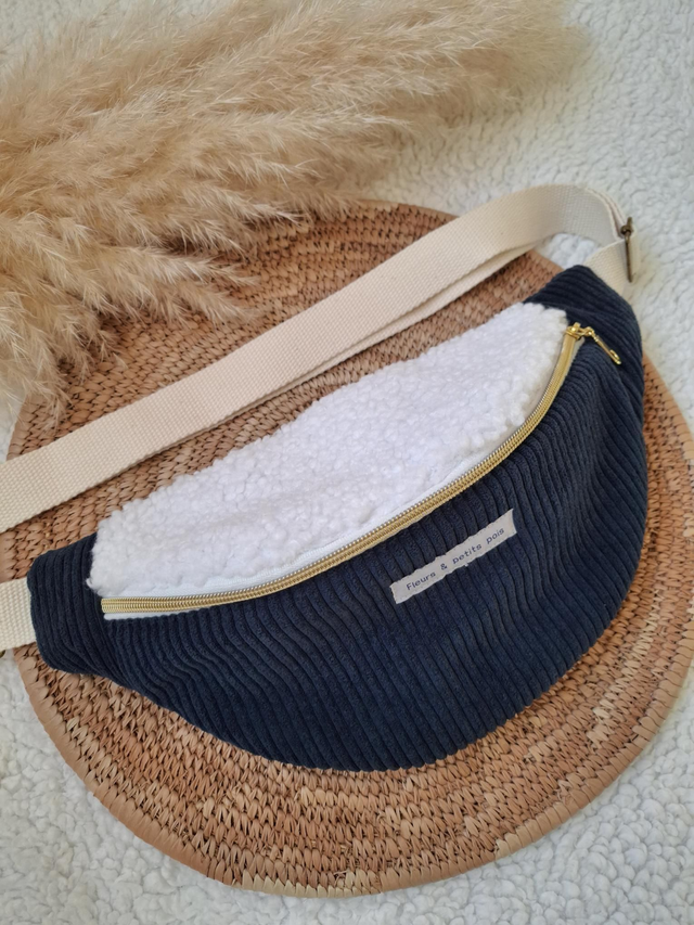 Banane velours marine et bouclette blanche