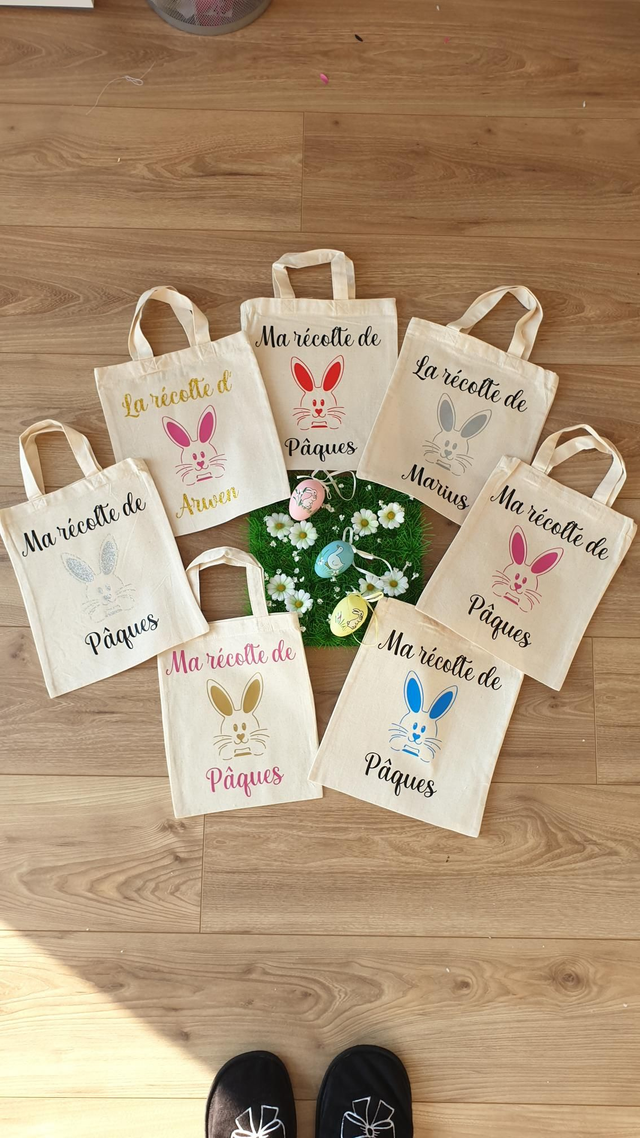 Sac de pâques lapin bleu écriture noire