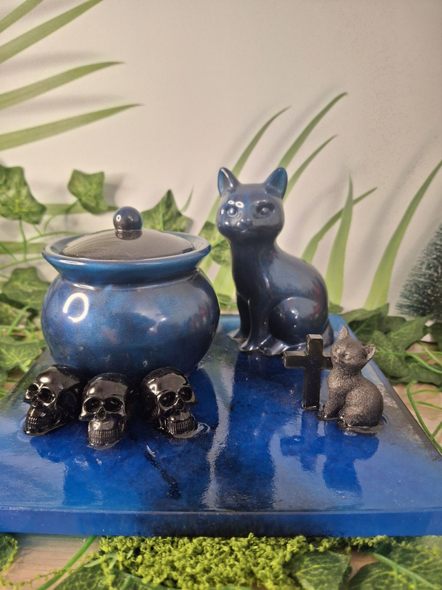 Jardin de la sorcière -plateau diorama en résine époxy-