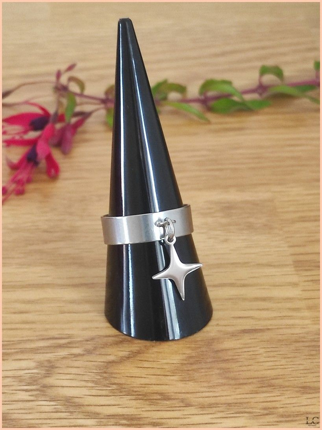 Bague réglable 6mm, acier inoxyable, avec breloque