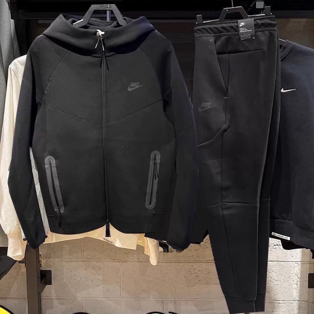 Nike tech 