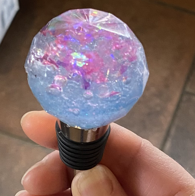 Resin bottle stopper
