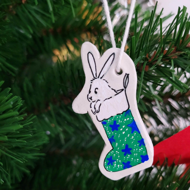 Suspension Lapin et chaussette de Noël verte