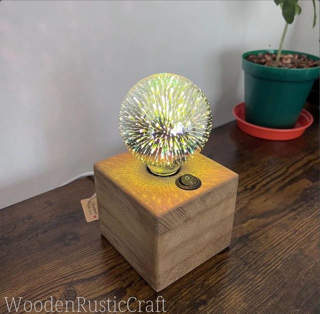 Small Oak Cube Lamp with Decorative Bulb