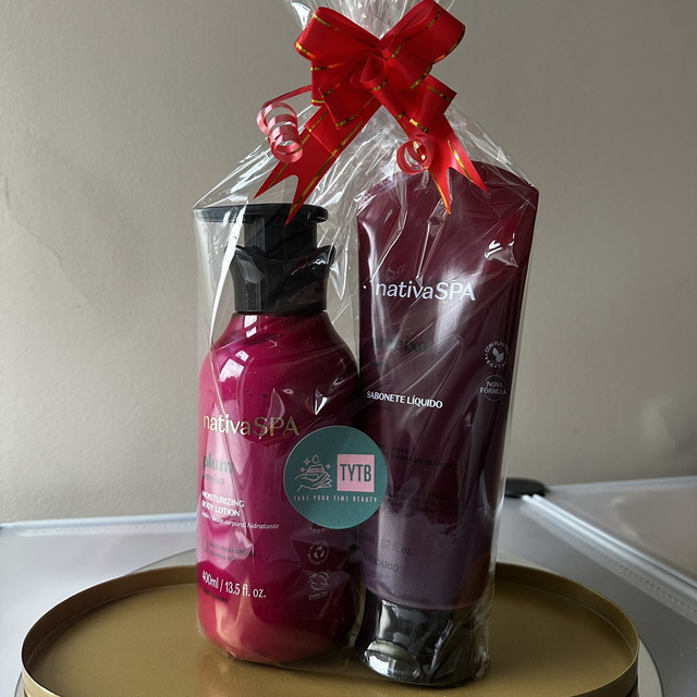 Plum Gift Bag 2