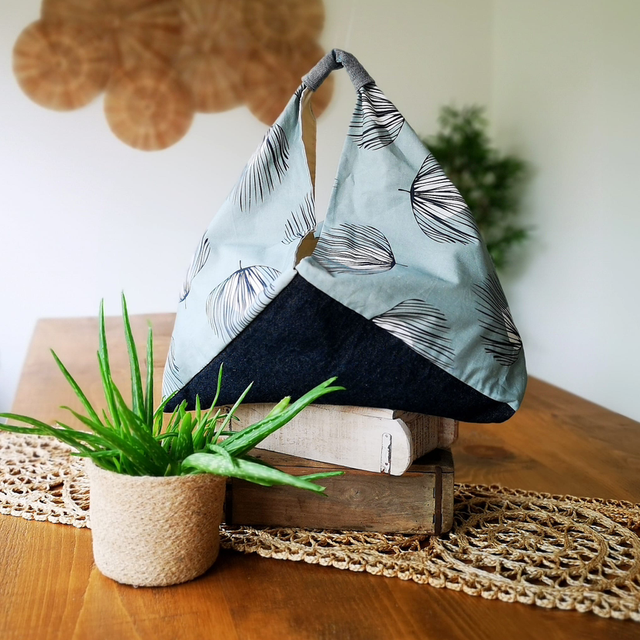 Market Bento Bag - Peacock Feather Denim