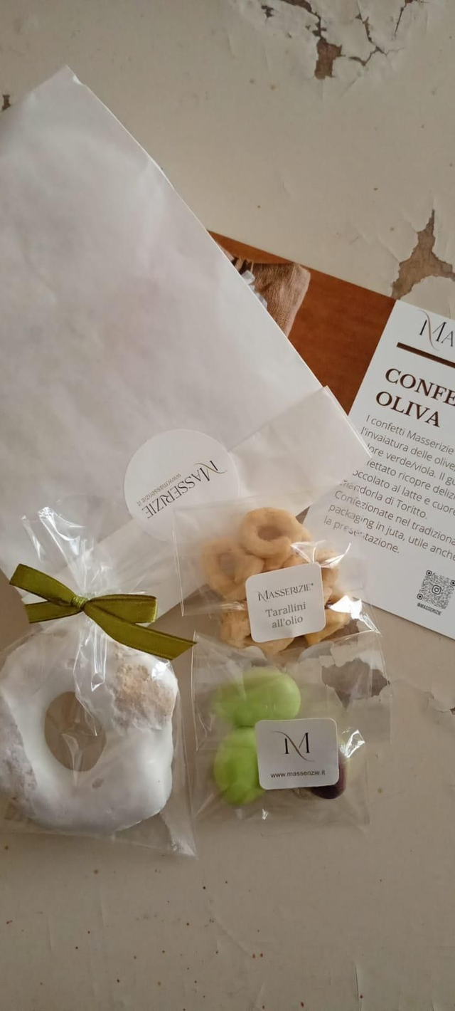 Kit assaggio confetti, tarallini e tarallo glassato.