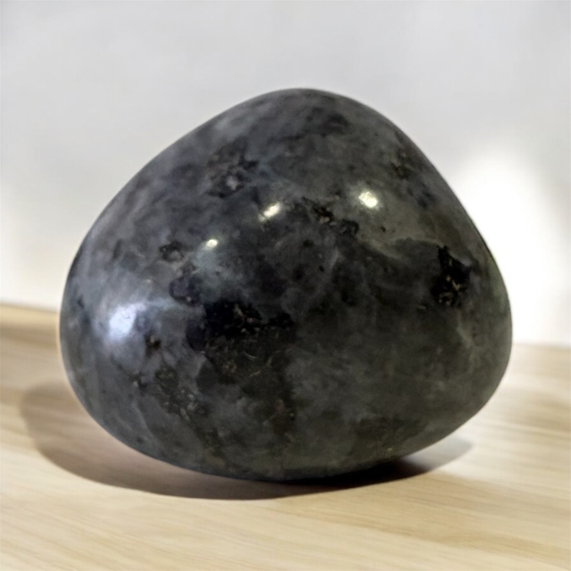 Labradorite noire A+