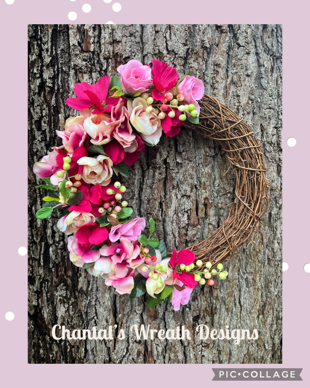 Valentine all year round wreath with berries