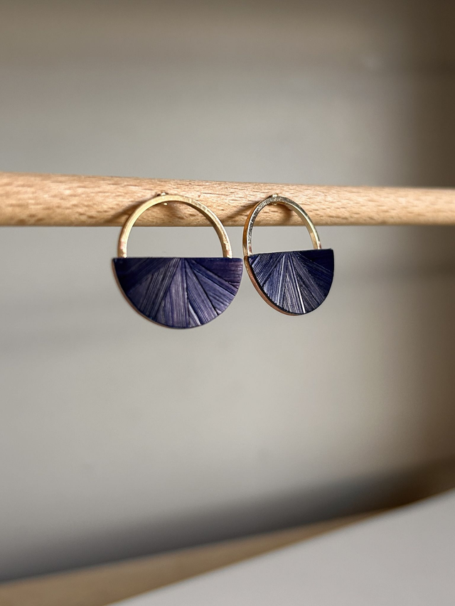 Puces d'oreille demi-rond bleu foncé