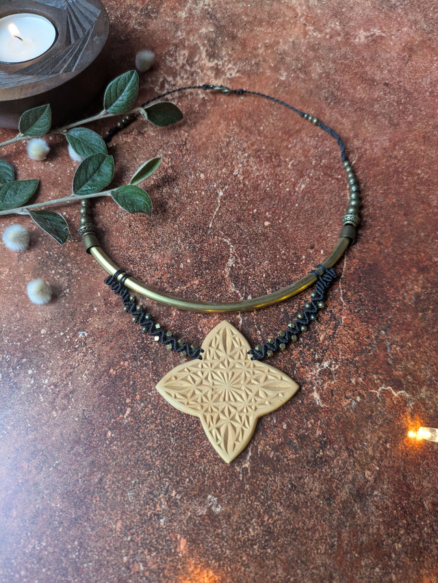 Torque &amp; Pendentif Quadris 