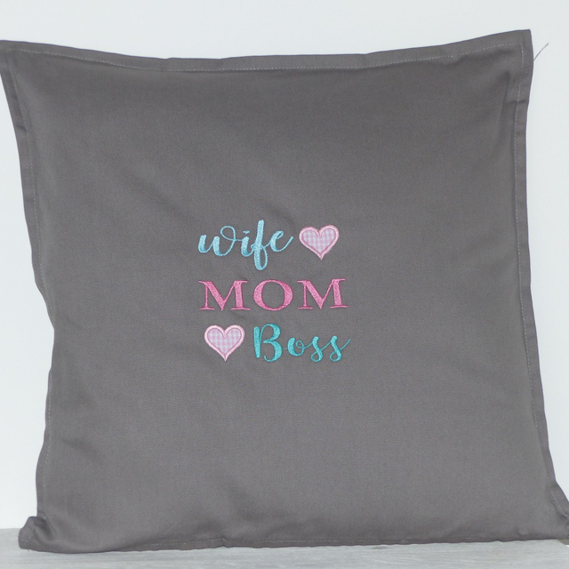 Kissenhülle grau „Mom Wife Boss“