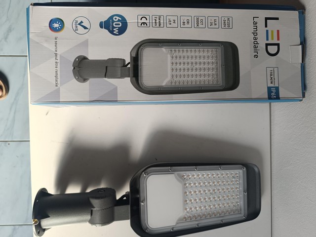 Lampe led réglable 